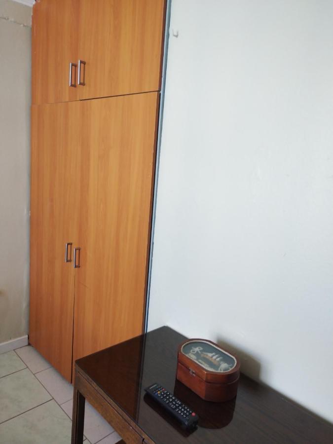 Homestay Икике Екстериор снимка